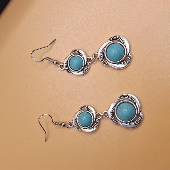 Turquoise drop earrings Silver circle minimalist jewelry elegant - Picture 1 of 3